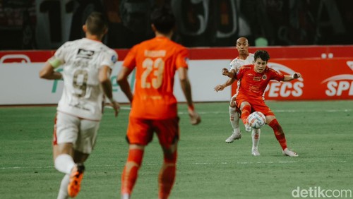 Persija vs Bali United.