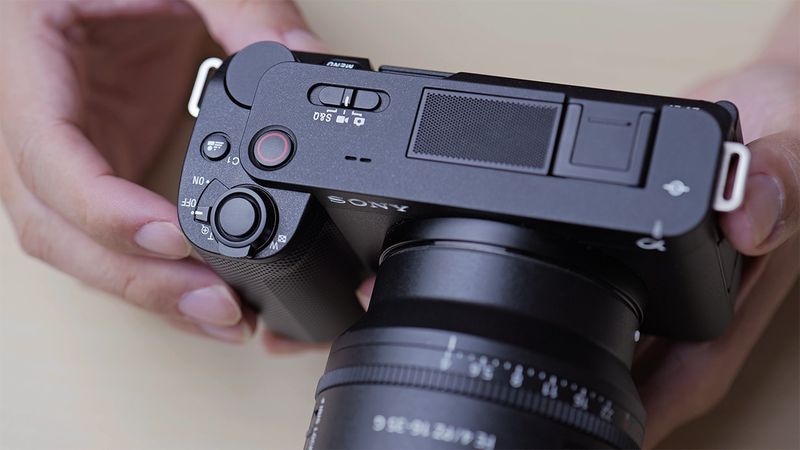 review kamera sony zv-e1