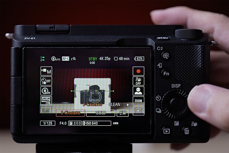 review kamera sony zv-e1