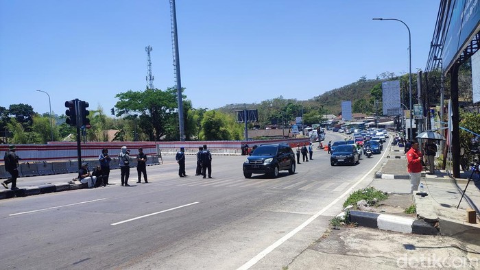 Tim TAA Polda Jateng olah TKP do exit Tol Bawen, Minggu (24/9/2023).