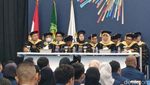 Potret Academic Convocation UIII Sambut Mahasiswa Baru, Dihadiri Jusuf Kalla