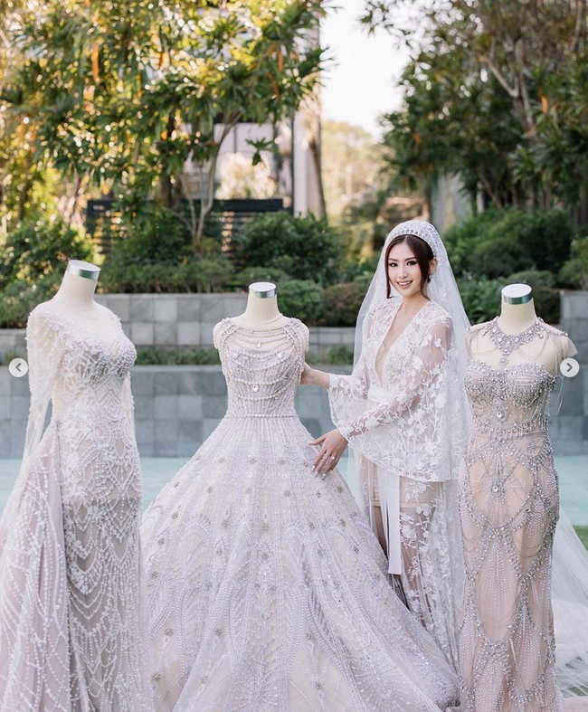 Inilah deretan busana yang dipakai Nadya di hari pernikahannya. Busana-busana tersebut merupakan rancangan desainer ternama di antara Moniva Ivena dan Anaz (anazofficial). Foto: Dok. Instagram @nadyastrella.
