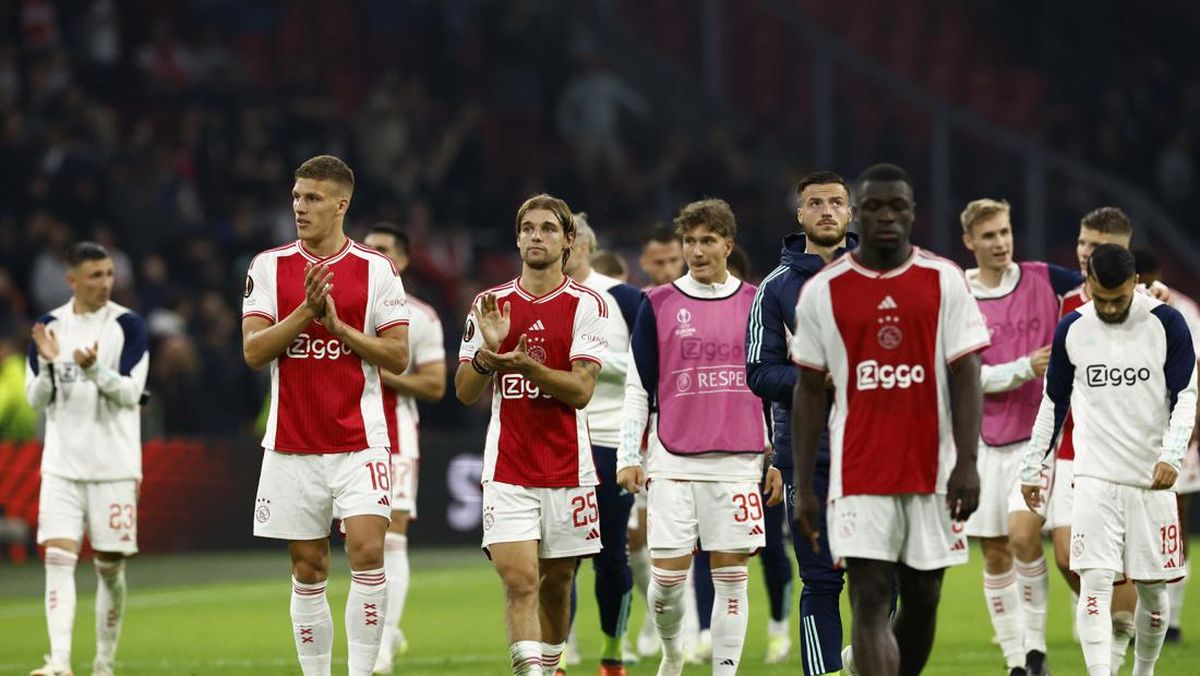 Ajax Lagi Bapuk, Terpuruk di Zona Degradasi Eredivisie
