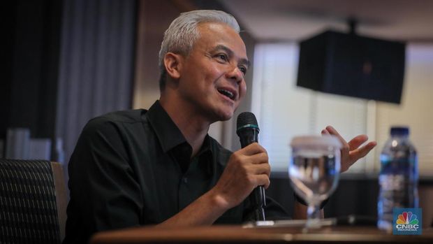 Bakal Calon Presiden (Bacapres), Ganjar Pranowo berkunjung ke Gedung Trans Media Tendean, Jakarta, Senin (25/9/2023). (վ/Faisal Rahman)