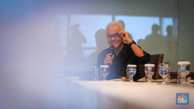 Bakal Calon Presiden (Bacapres), Ganjar Pranowo berkunjung ke Gedung Trans Media Tendean, Jakarta, Senin (25/9/2023). (վ/Faisal Rahman)