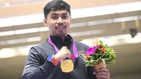 Muhammad Sejahtera Dwi Putra berhasil mempersembahkan medali emas pertama untuk Indonesia usai mencatatkan poin total poin 578.  