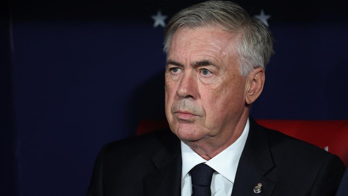 Soccer Football - LaLiga - Atletico Madrid v Real Madrid - Metropolitano, Madrid, Spain - September 24, 2023 Real Madrid coach Carlo Ancelotti before the match REUTERS/Isabel Infantes