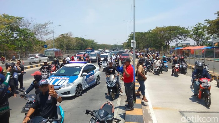 Demo Suramadu