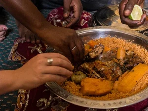 5 Fakta Makan Pakai Tangan yang Banyak Dilakukan Orang di Dunia