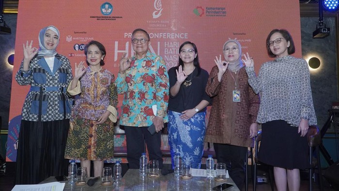 Hari Batik Nasional