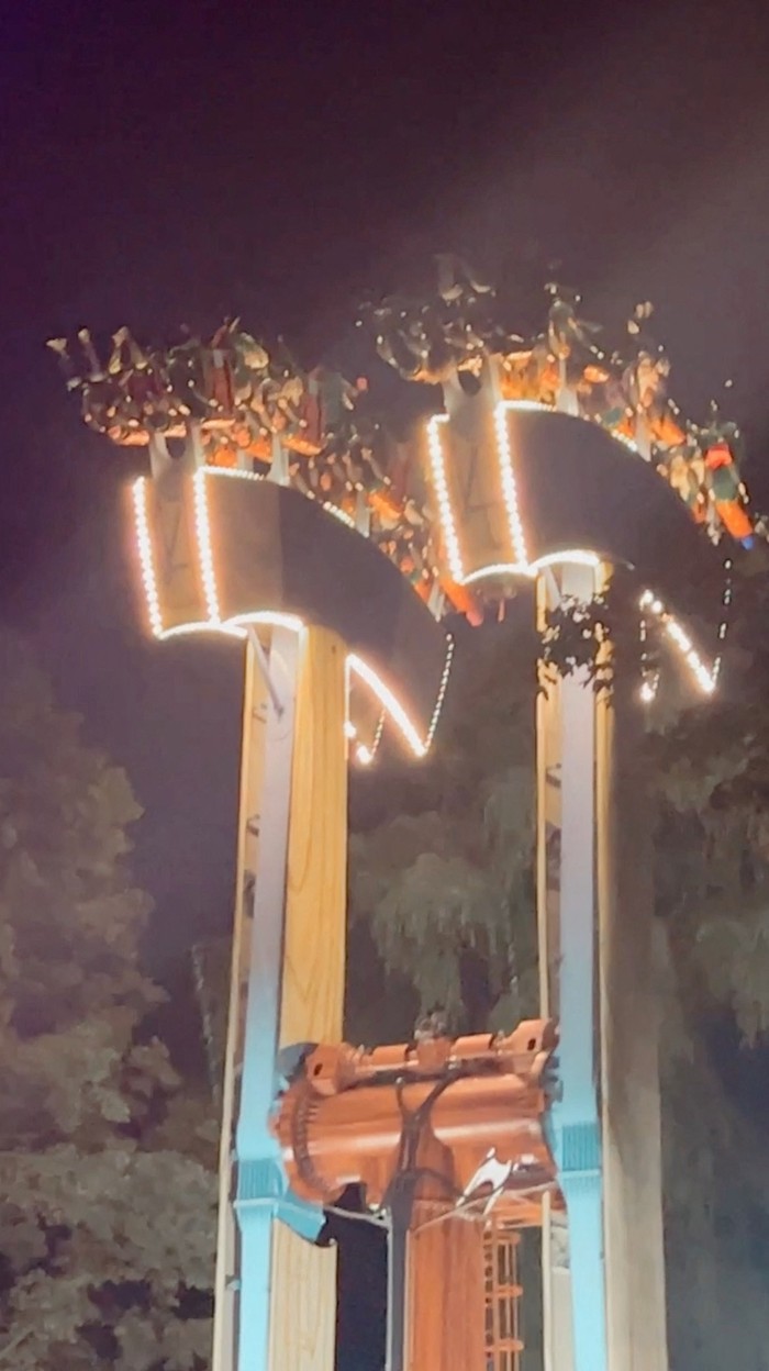 A view shows people stuck upside down on a malfunctioned amusement park ride in Vaughan, Ontario, Canada September 23, 2023, in this screen grab obtained from a social media video. TikTok @jiashira_/via REUTERS  THIS IMAGE HAS BEEN SUPPLIED BY A THIRD PARTY. MANDATORY CREDIT. NO RESALES. NO ARCHIVES.