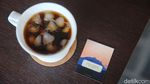 Interaksi Tanpa Batas di Toko Kopi Tjaraka