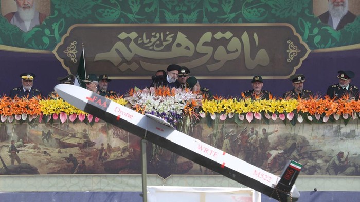 An Iranian drone is seen during the annual military parade in Tehran, Iran, September 22, 2023. Majid Asgaripour/WANA (West Asia News Agency) via REUTERS ATTENTION EDITORS - THIS IMAGE HAS BEEN SUPPLIED BY A THIRD PARTY.   ATTENTION EDITORS - THIS PICTURE WAS PROVIDED BY A THIRD PARTY.