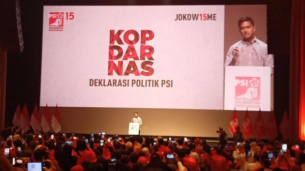 Kaesang Pangarep membari sambutan setelah diumumkan menjadi Ketua Umum (Ketum) PSI (Adrial Akbar/detikcom)