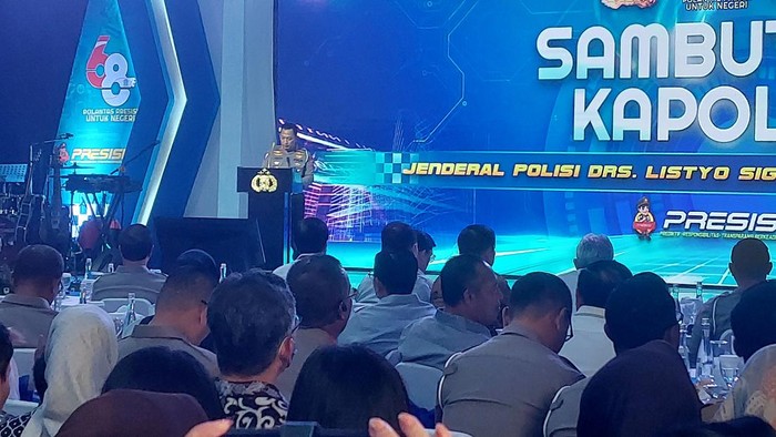 Kapolri Jenderal Listyo Sigit Prabowo di syukuran HUT ke-68 Lalu Lintas Bhayangkara di Pusdik Lantas Polri, Tangerang Selatan, Senin (25/9/2023).