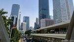 Lihat Lagi Foto-foto Langit Jakarta yang Membiru Siang Tadi