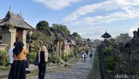 Desa Penglipuran juga menyabet beberapa penghargaan dari Kalpataru, Indonesia Sustainable Tourism Award (ISTA), hingga masuk ke dalam Sustainable Destinations Top 100 menurut Green Destinations Foundation.