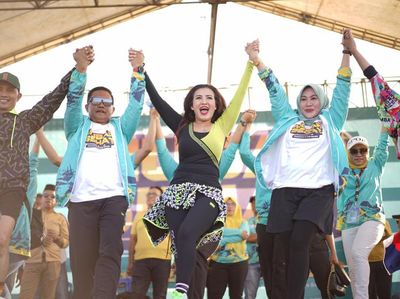 Momen Liza Natalia Guncang 5000 Peserta Mubar Sehat