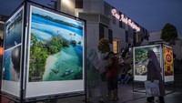 Pameran kolaborasi GFJA, Redaksi Foto Kantor Berita ANTARA, ANTARA Sumbar, dengan KITLV Jakarta, Sarekat Sumatra, dan Pemkot Bukittinggi ini menampilkan ratusan foto. 