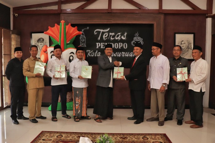 Penyerahan Sertifikat Tanah Pemkot Pasuruan