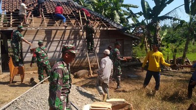 PUPR Gandeng TNI Bedah Rumah Warga di OKU