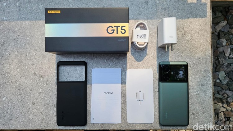Realme GT 5