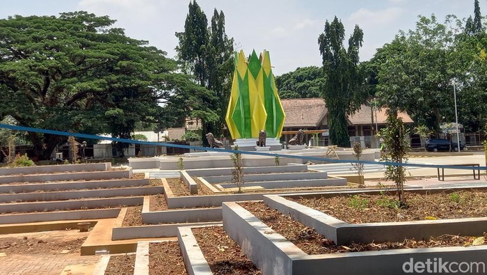 Revitalisasi alun-alun Subang