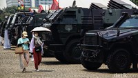 Alat utama sistem senjata (alutsista) TNI yang dipamerkan berjumlah 125 unit.  