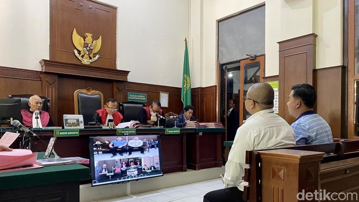 Sidang kasus peretasan Dendi di PN Surabaya