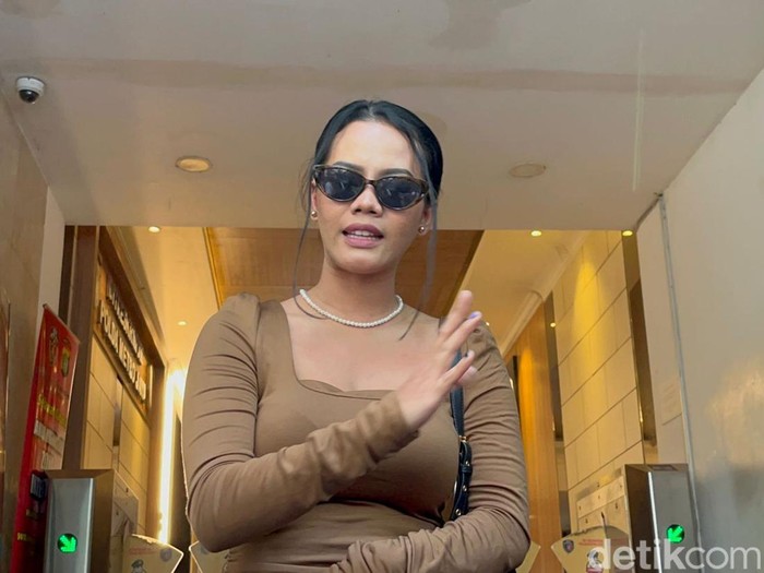 Siskaeee usai diperiksa soal film porno di Jaksel
