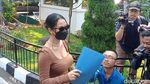 Penampakan Siskaeee Datangi Polda Metro Jaya, Siap Diperiksa soal PH Film Porno