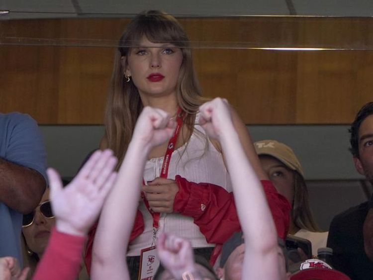 Foto Taylor Swift Digosipkan Pacaran dengan Atlet yang Pernah Punya 50 Pacar