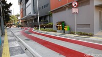 Selain itu, terlihat jalan Juana hingga Jalan Pati sudah direvitalisasi dan terdapat penanda jalur bus TransJakarta berwarna merah.