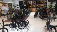 Kemudian untuk sepeda lipatnya ada United Fold 20 Haste Q/C dari harga normal Rp 7.140.000 per unit jadi Rp 6.426.000 khusus pengguna Allo Prime.  