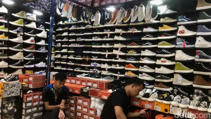 Babak Belur Taman Puring Sang Primadona Sepatu Murah Babak Belur Taman Puring Sang Primadona Sepatu Murah