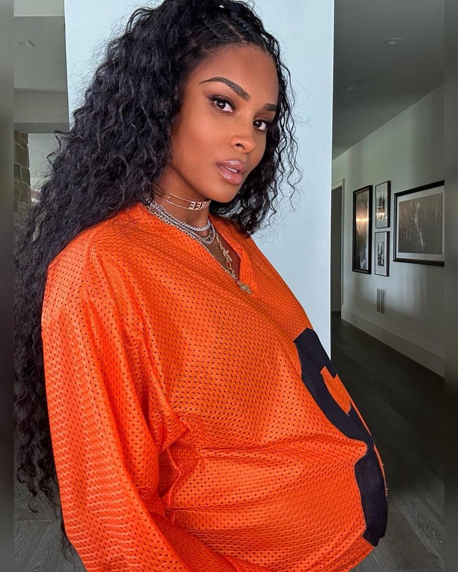 10. Ciara dikenal sebagai penyanyi yang menikah dengan pemain football Russell Wilson. Mereka telah memiliki tiga anak bersama. Foto: Instagram @ciara