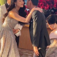 Fritz Hutapea dan Chen Giovani sebelumnya telah resmi menikah pada Sabtu (16/9/23). Pemberkatan pernikahan digelar di gereja HKBP Rawamangun. Foto: Instagram/@hotmanparisofficial