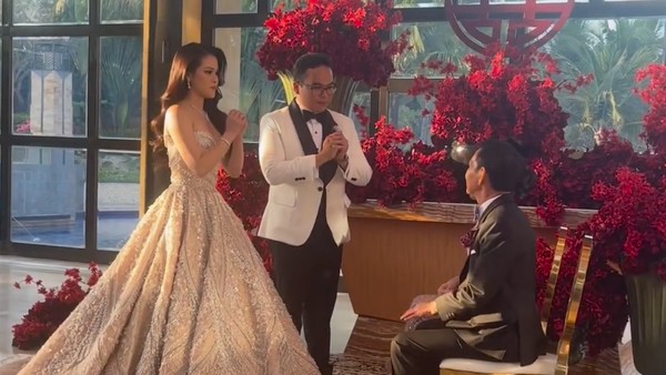 6 Foto Tea Pai Pernikahan Fritz Hutapea, Dihadiahi Berlian Hingga Mobil Mewah