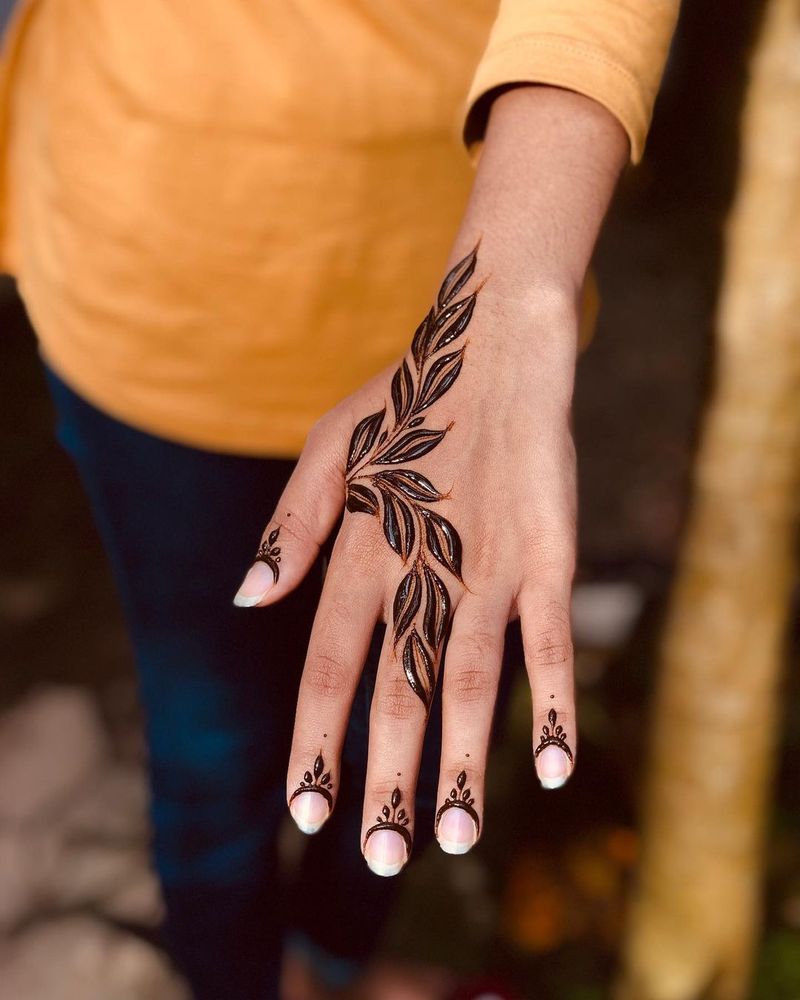 Gambar Henna Contoh gambar henna.