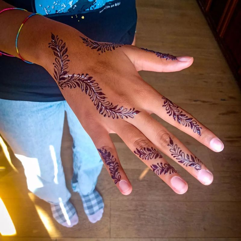 Gambar Henna Contoh gambar henna.
