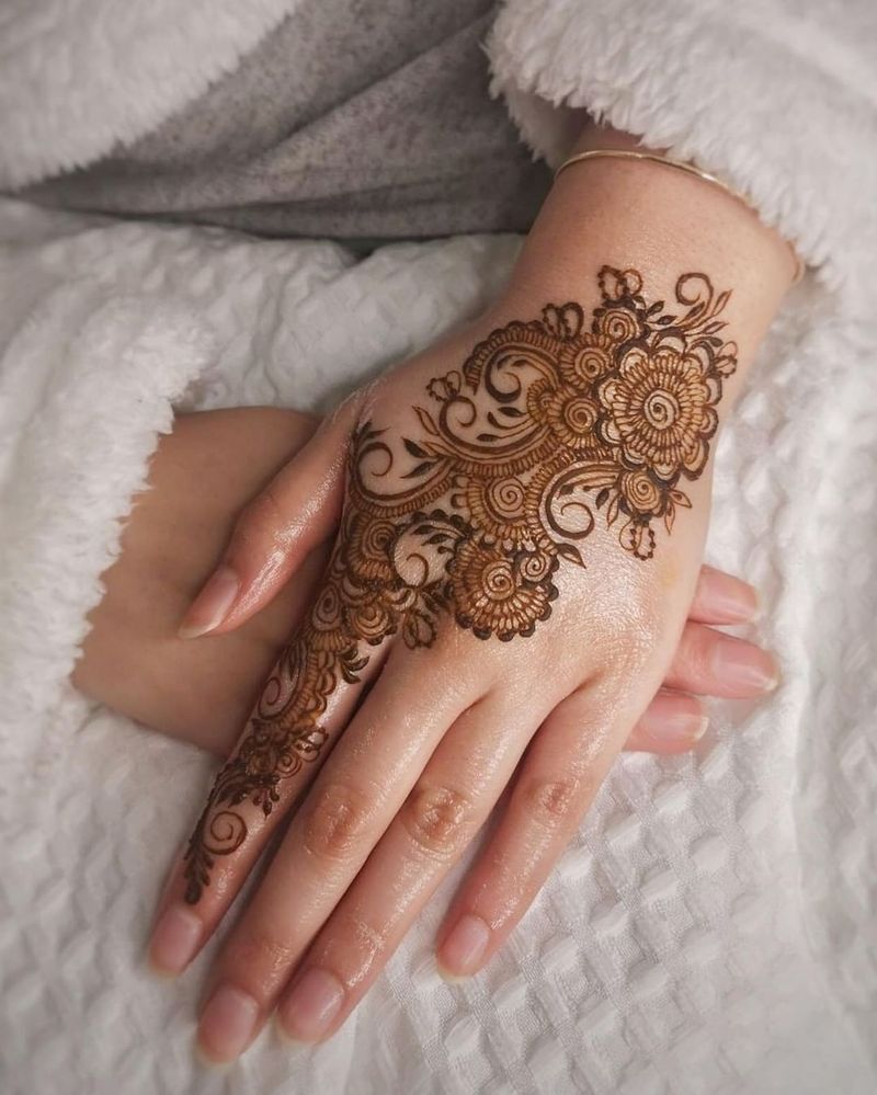 Gambar Henna Contoh gambar henna.