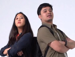 7 Potret Artis Reka Ulang Foto Masa Kecilnya, Derby dan Sherina Bikin Takjub