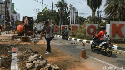Intip Proyek Trotoar Ramah Disabilitas Rp 2,7 M di Cinere Depok