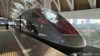 Jajal Teknologi Huawei di Kereta Cepat Whoosh Jakarta Bandung