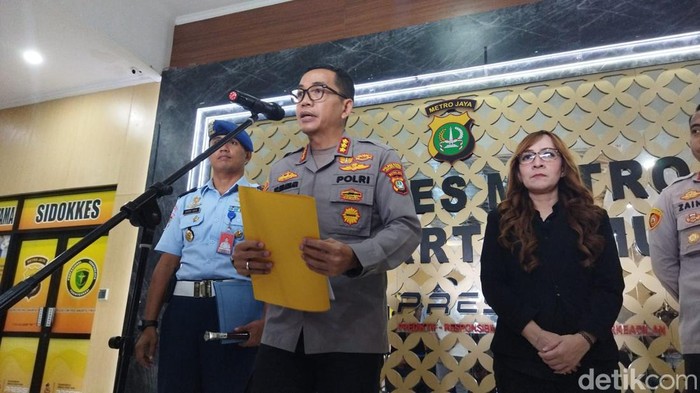 Kapolres Metro Jakarta Timur Kombes Leonardus Simarmata (Kurniawan Fadilah/detikcom)