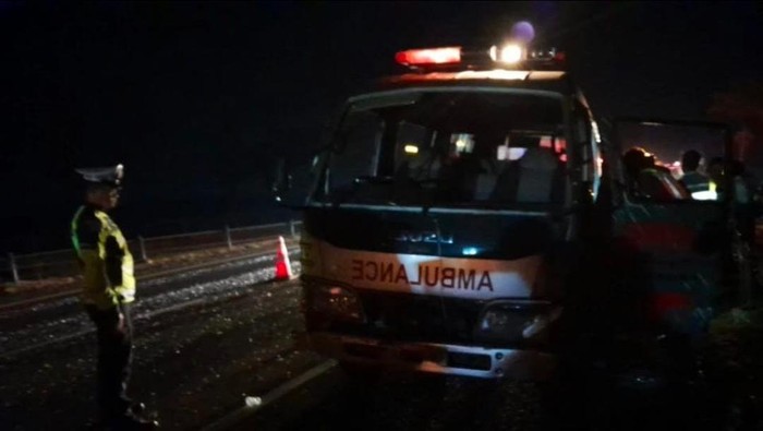 Kecelakaan ambulans di Subang.