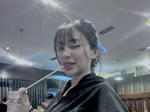 Kulineran Seru Cupi Cupita Saat Liburan ke Thailand hingga Bali