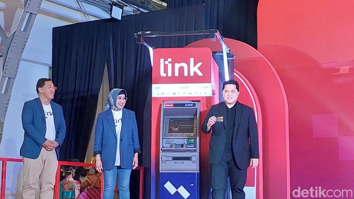 Himpunan Bank Milik Negara (Himbara) meningkatkan integrasi layanan di ATM Link. Layanan dalam ATM Link tersebut ditambah sesuai kebutuhan masing-masing nasabah bank.