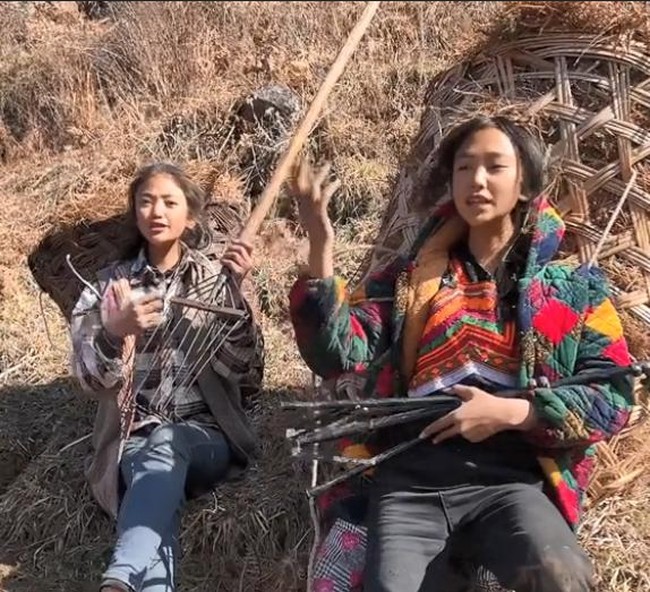 Beberapa sumber mengatakan melihat wanita muda itu tidak hidup miskin bahkan kerap mengendarai mobil dan mengenakan baju mewah. Adapun laporan mengenai Liangshan tinggal di vila mewah dan memiliki Mercedes-Benz. Foto: Weibo