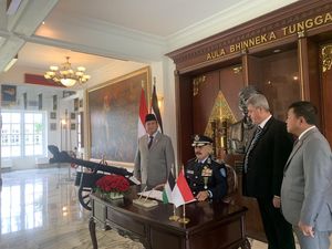 Menhan Prabowo Terima Kunjungan Kepala Kepolisian Palestina